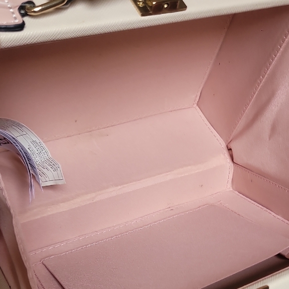 Aldo Pink and Cream Travel Bag with Vintage Appeal - Picture 6 of 11